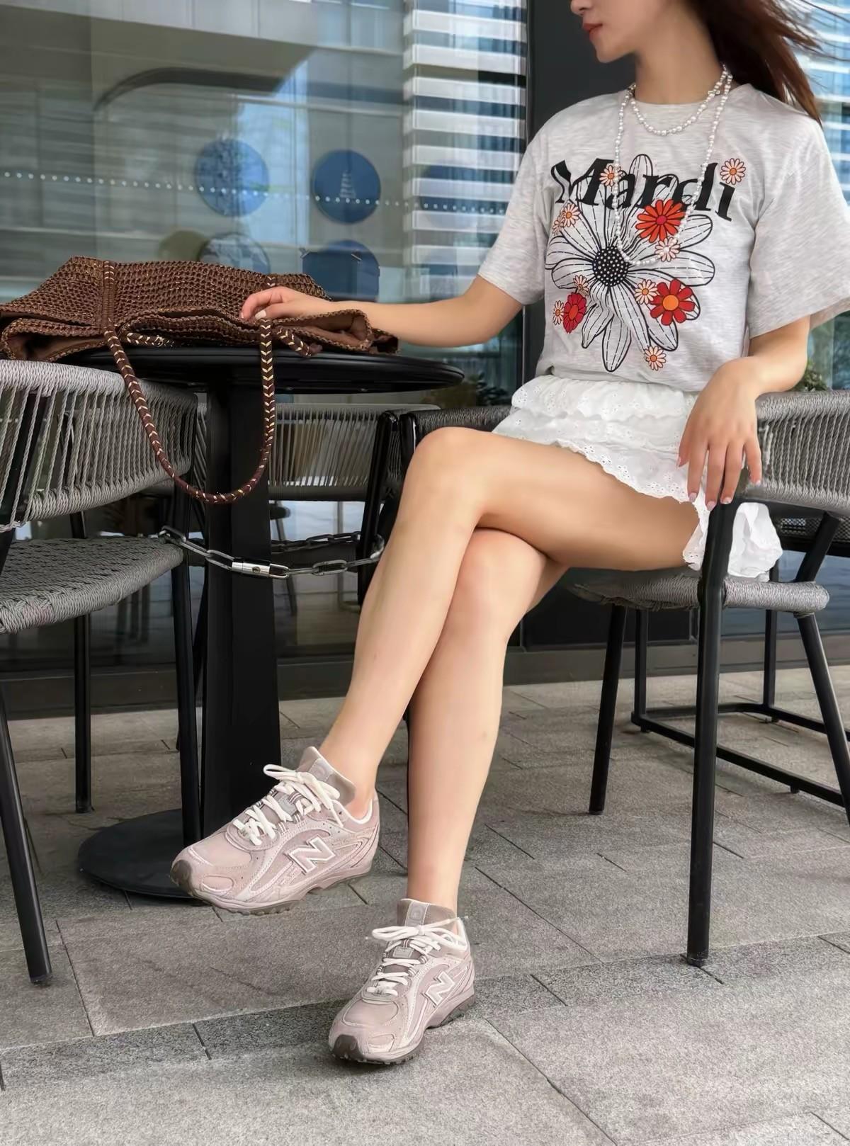 New Balance 2002R 浅灰粉复古慢跑鞋 元祖灰粉做旧休闲鞋